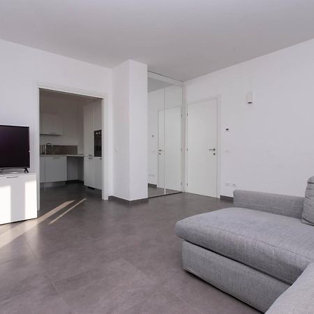 S018 - Sirolo, Nuovissimo Trilocale In Pietra Con Giardino Dx Apartment Exterior photo