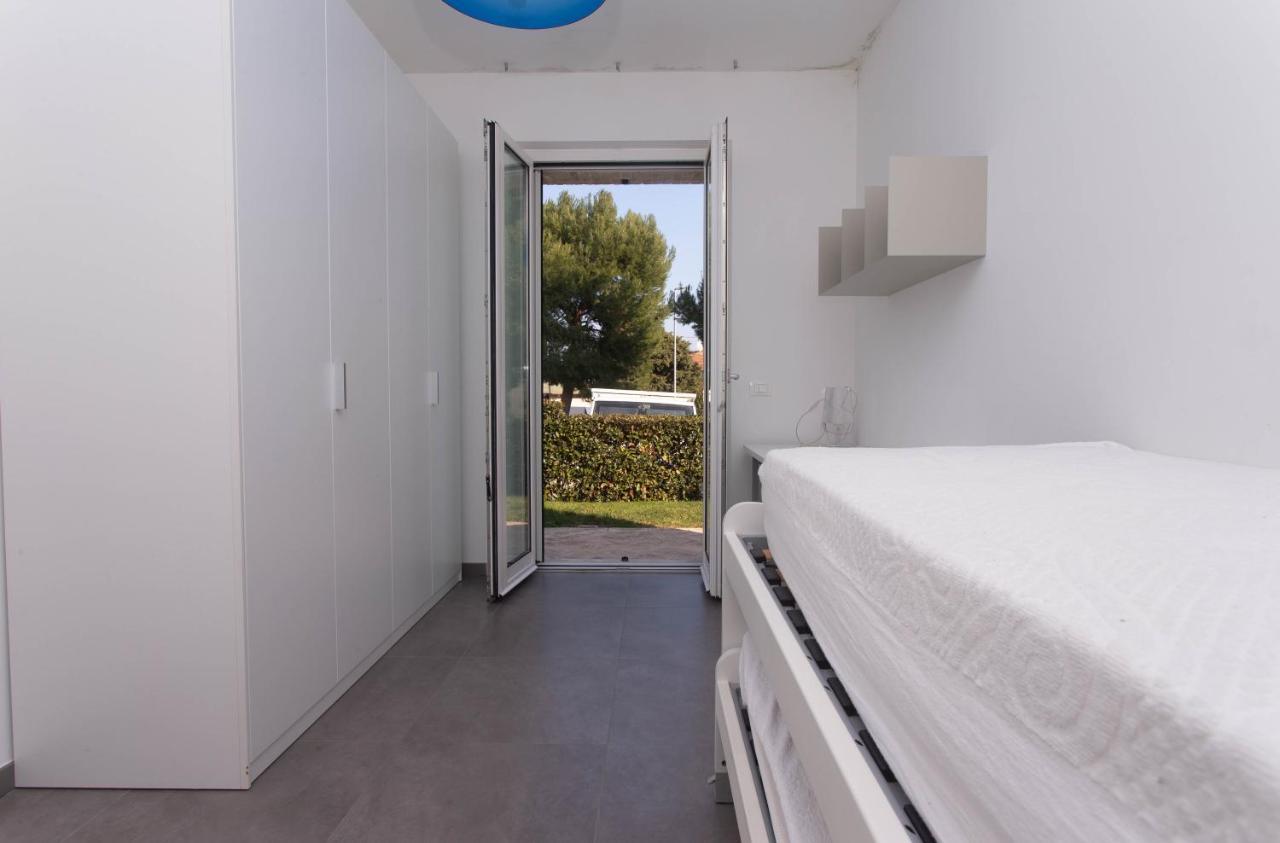 S018 - Sirolo, Nuovissimo Trilocale In Pietra Con Giardino Dx Apartment Exterior photo
